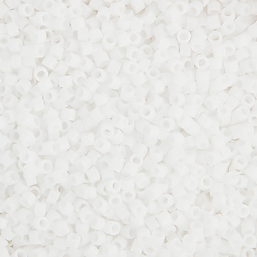 0200 DB 11-0 RD Chalk White 50g